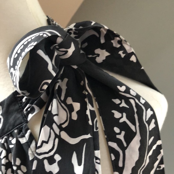 WHBM Silk Bow Blouse - Picture 5 of 16